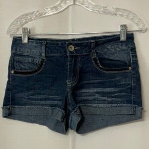 Vintage Y2K LEI Stretch Denim Jean Shorts with back flap pockets size 5
